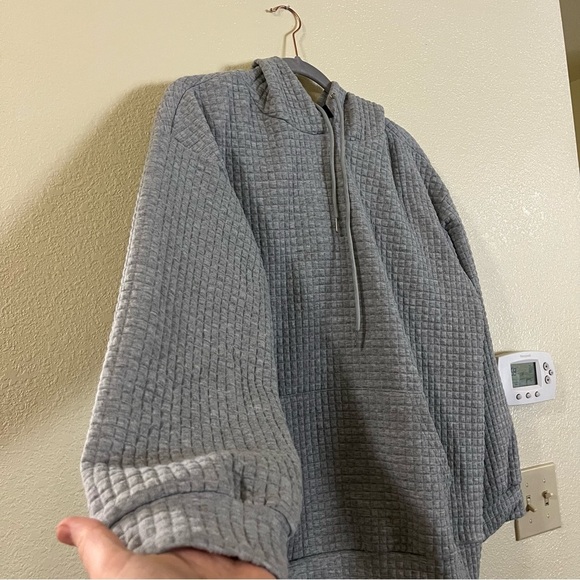 Quilted Waffle Textured SHEIN Unisex Gray Sweatshirt Hoodie Size Large - Picture 1 of 8